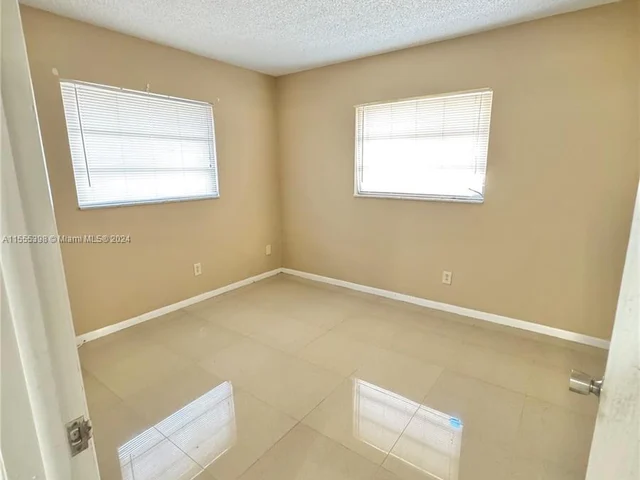 2500 SW 81st Ave # 401, Davie FL 33324