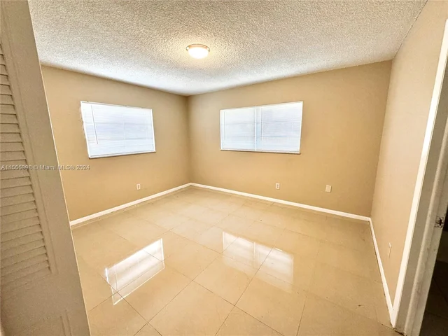 2500 SW 81st Ave # 401, Davie FL 33324