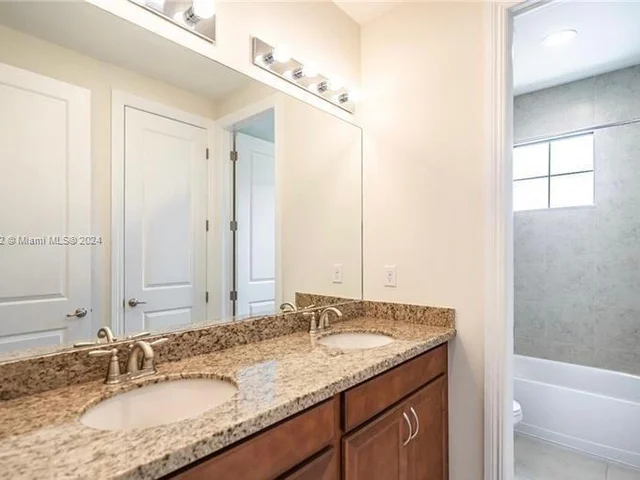 8915 Watercrest Cir W, Parkland FL 33076