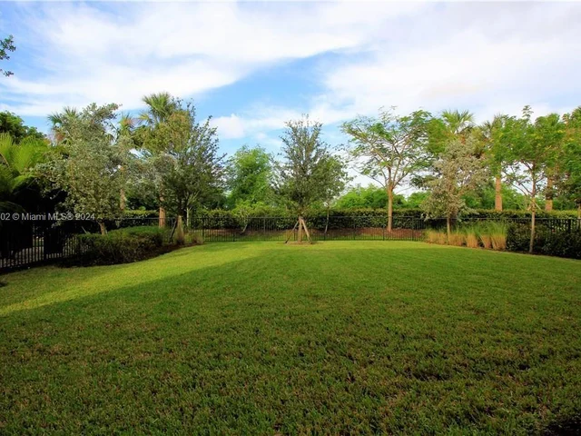 8915 Watercrest Cir W, Parkland FL 33076