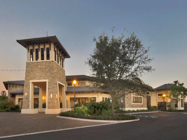 8915 Watercrest Cir W, Parkland FL 33076