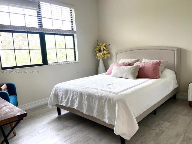 8915 Watercrest Cir W, Parkland FL 33076