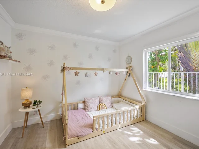 754 San Remo Dr, Weston FL 33326