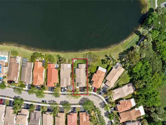 754 San Remo Dr, Weston FL 33326