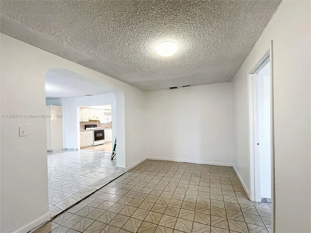 1440 W 3rd Ave, Hialeah FL 33010