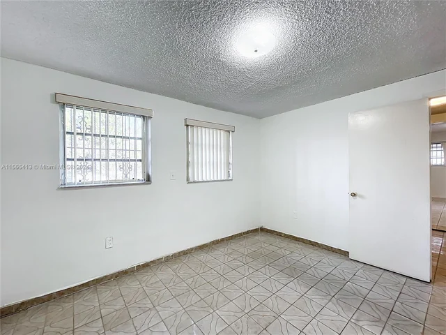 1440 W 3rd Ave, Hialeah FL 33010