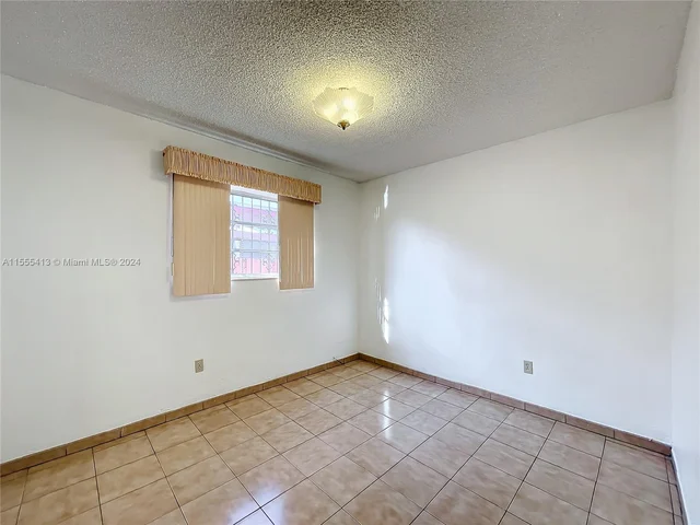 1440 W 3rd Ave, Hialeah FL 33010