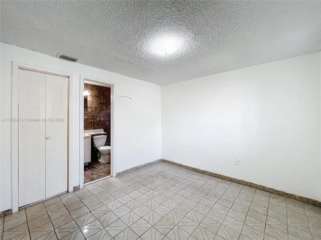 1440 W 3rd Ave, Hialeah FL 33010