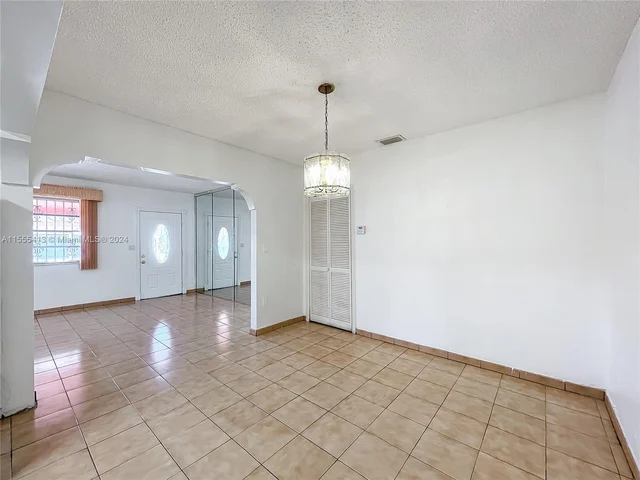 1440 W 3rd Ave, Hialeah FL 33010