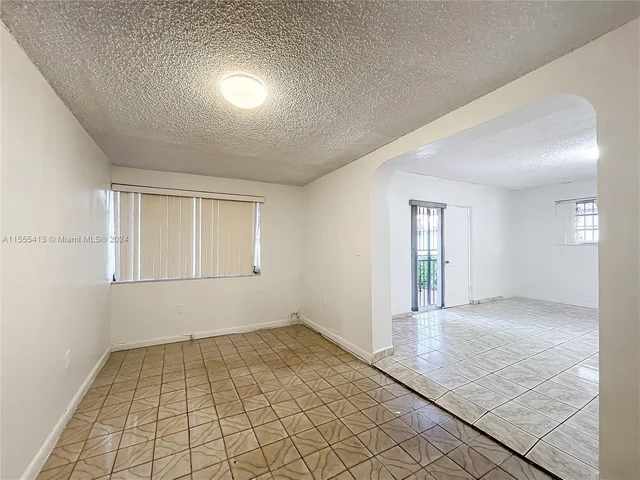 1440 W 3rd Ave, Hialeah FL 33010