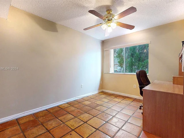 14517 SW 139th Ave Cir W, Miami FL 33186