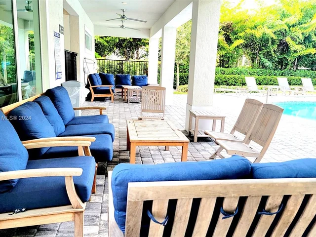 587 Sanderling Cir # 0, Deerfield Beach FL 33442