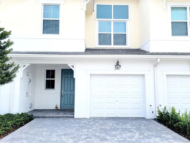 587 Sanderling Cir # 0, Deerfield Beach FL 33442