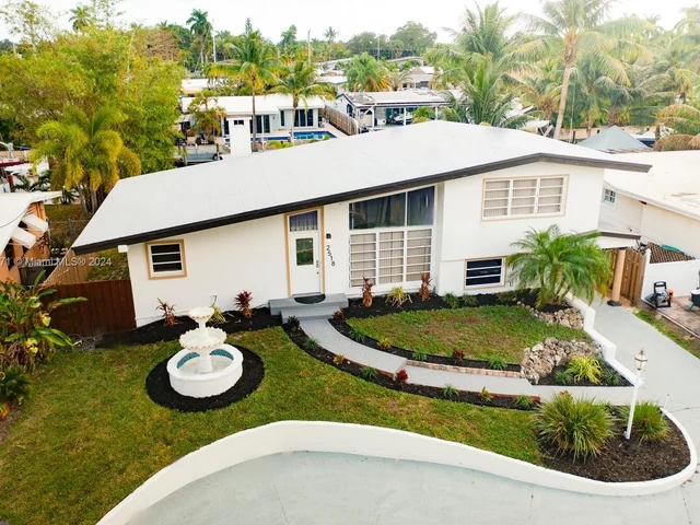2518 Key Largo Ln, Fort Lauderdale FL 33312