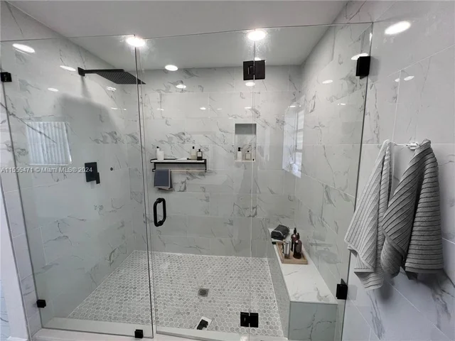 2518 Key Largo Ln, Fort Lauderdale FL 33312