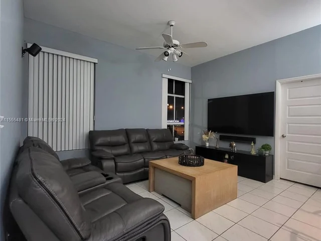 7400 W 20th Ave # 213, Hialeah FL 33016