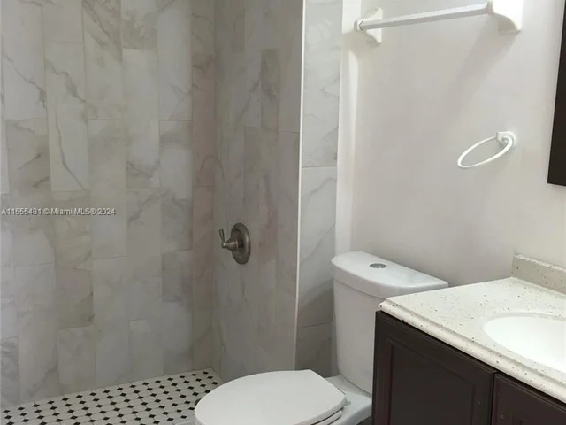 7400 W 20th Ave # 213, Hialeah FL 33016