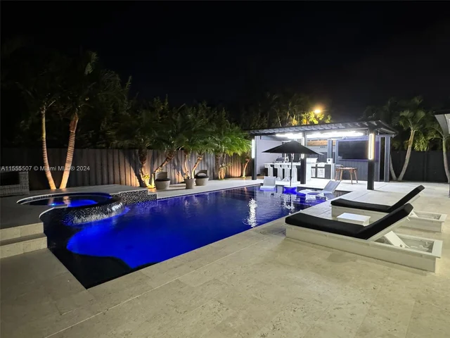 18064 SW 149TH PL, Miami FL 33187