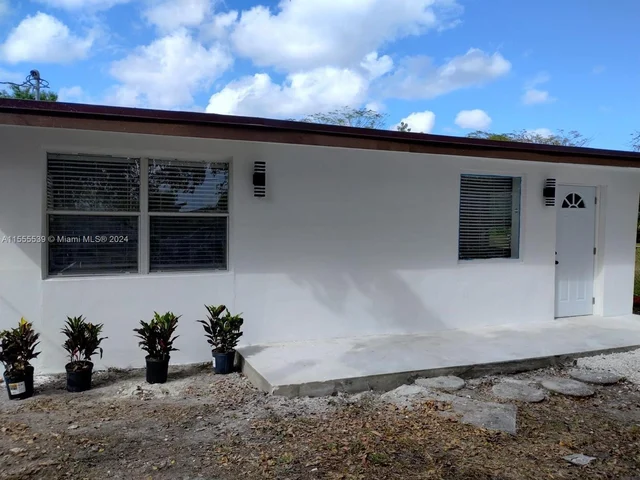 2313 NW 20th St, Fort Lauderdale FL 33311