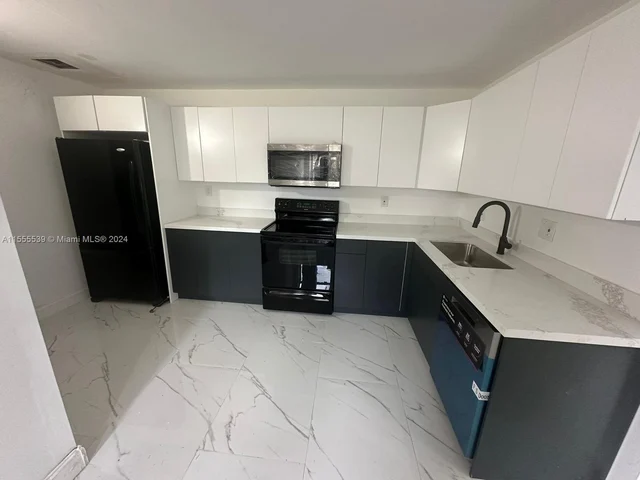 2313 NW 20th St, Fort Lauderdale FL 33311