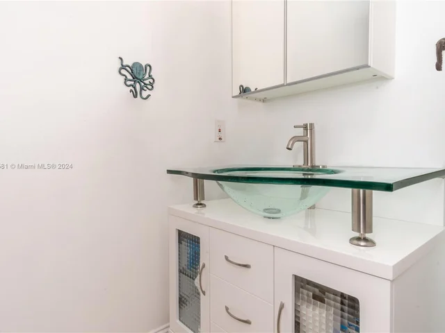 15531 SW 35th Ter, Miami FL 33185