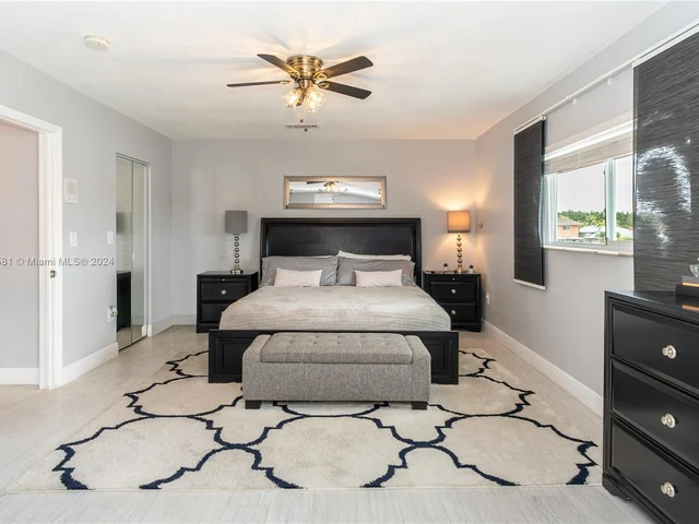 15531 SW 35th Ter, Miami FL 33185