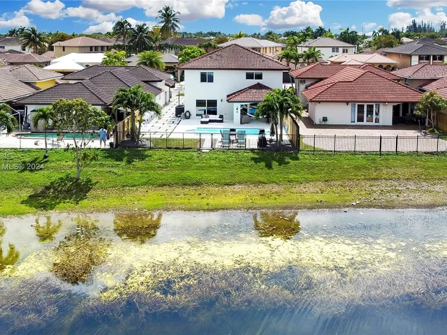 15531 SW 35th Ter, Miami FL 33185