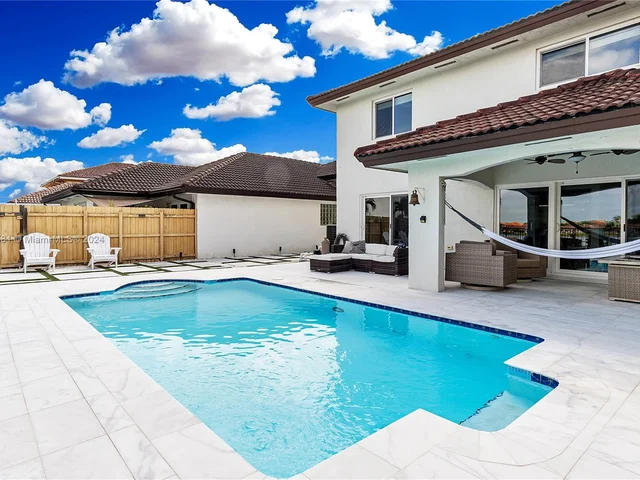 15531 SW 35th Ter, Miami FL 33185