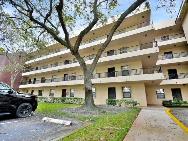 10501 W Broward Blvd # 304, Plantation FL 33324