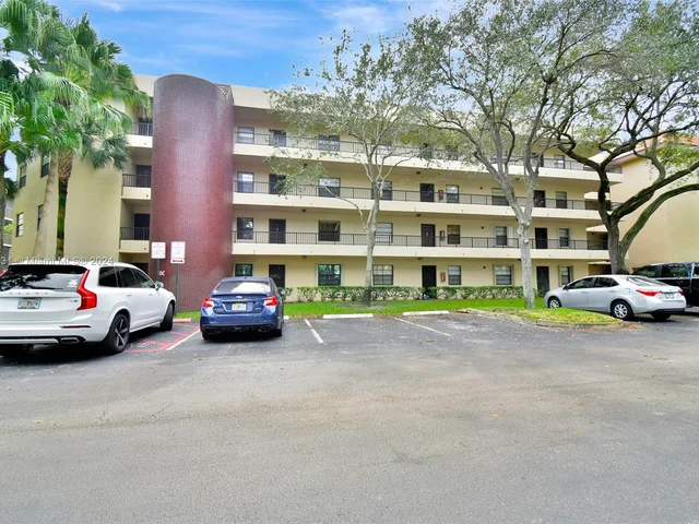 10501 W Broward Blvd # 304, Plantation FL 33324