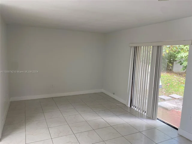 11393 SW 112th St, Miami FL 33176