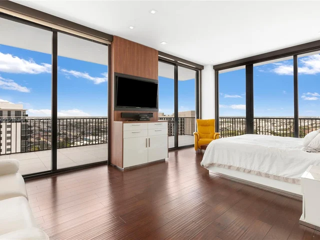 5252 NW 85th Ave # 2106, Doral FL 33166