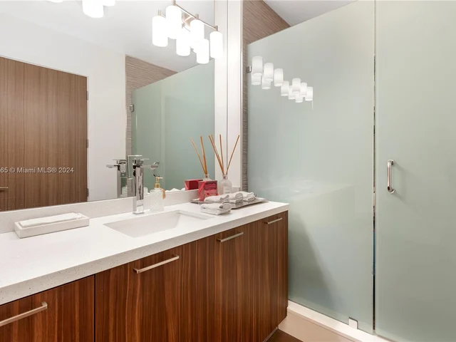 5252 NW 85th Ave # 2106, Doral FL 33166