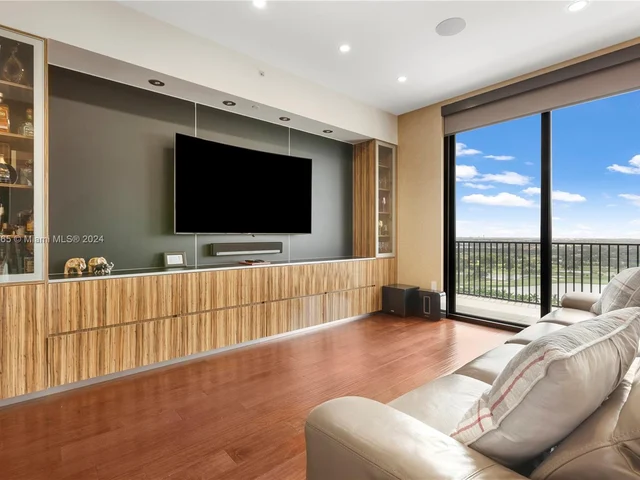 5252 NW 85th Ave # 2106, Doral FL 33166