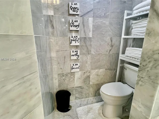 16400 Collins Ave # 841, Sunny Isles Beach FL 33160