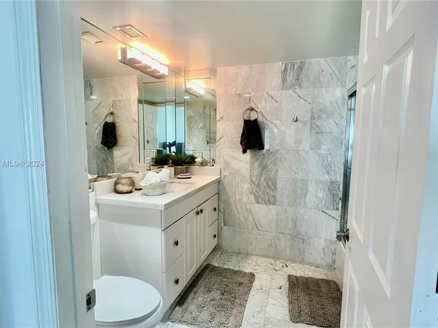 16400 Collins Ave # 841, Sunny Isles Beach FL 33160