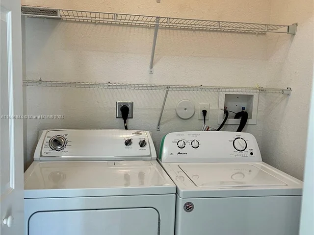 10012 NW 7th St # 207, Miami FL 33172