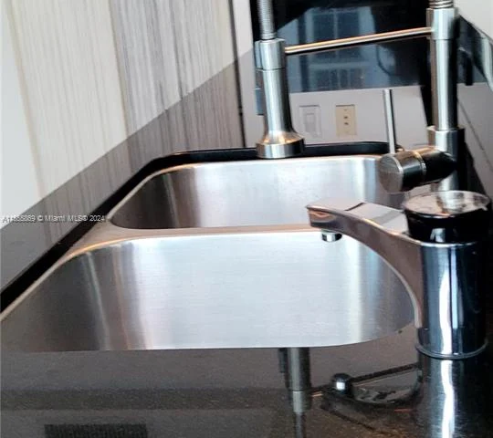 253 NE 2nd St # 2708, Miami FL 33132