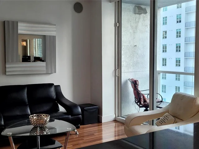 253 NE 2nd St # 2708, Miami FL 33132