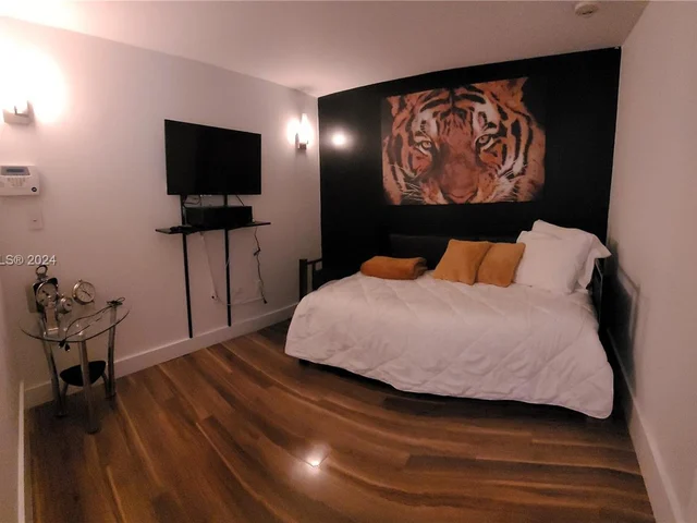 253 NE 2nd St # 2708, Miami FL 33132