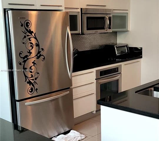 253 NE 2nd St # 2708, Miami FL 33132