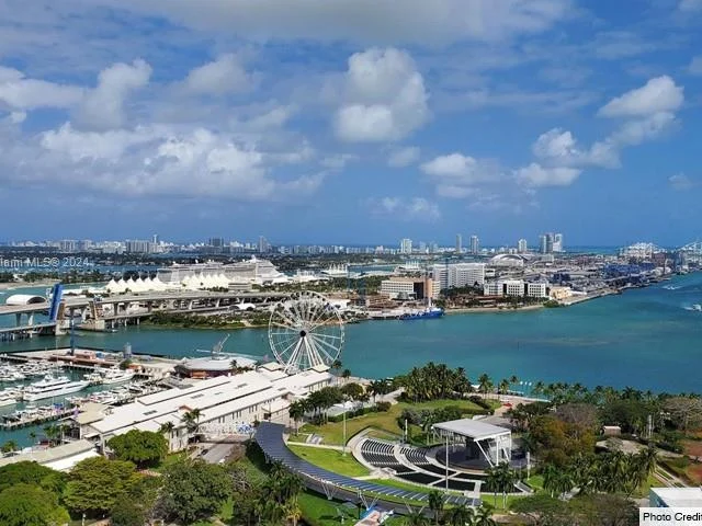 253 NE 2nd St # 2708, Miami FL 33132