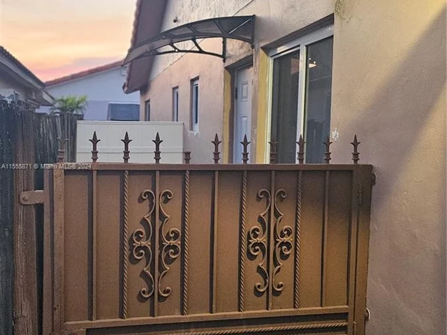 12895 NW 99th Pl, Hialeah Gardens FL 33018