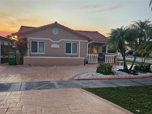 12895 NW 99th Pl, Hialeah Gardens FL 33018