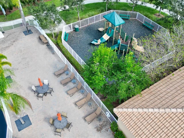 5919 Monterra Club Dr, Lake Worth FL 33463