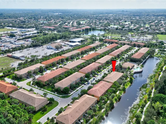 5919 Monterra Club Dr, Lake Worth FL 33463