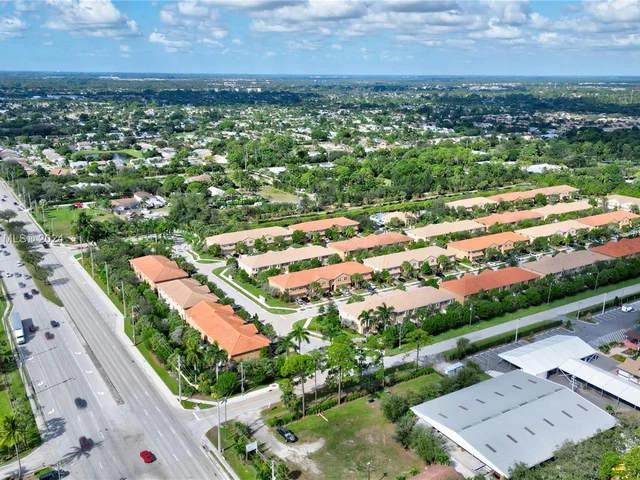 5919 Monterra Club Dr, Lake Worth FL 33463