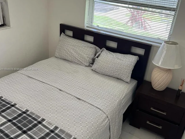 1134 NE 1st Ave # 2, Fort Lauderdale FL 33304