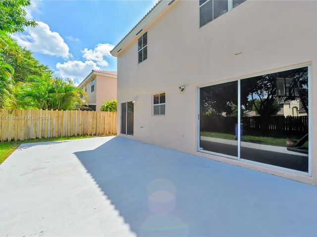 6277 Duval Dr, Margate FL 33063