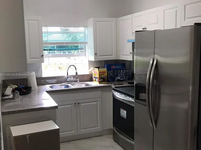 8112 NE 1st Ave, Miami FL 33138